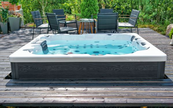 Cost of Spa Deck Remodeling in Long Beach