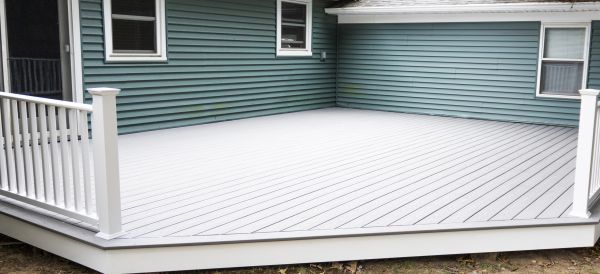 Vinyl Decking Installation in Long Beach