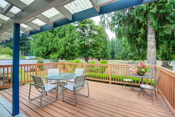 Deck Carpentry Service in Long Beach